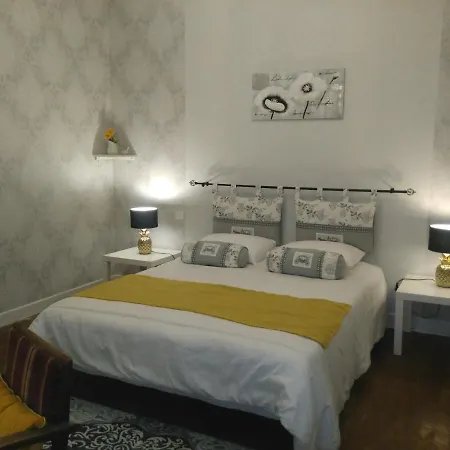 Guest house Les Caleches De Saint-Sozy